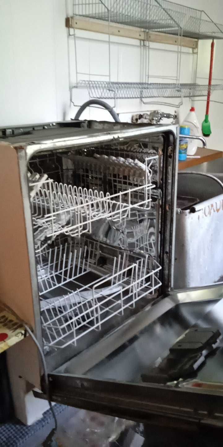 Посудомоечная машина на 12 комплектов