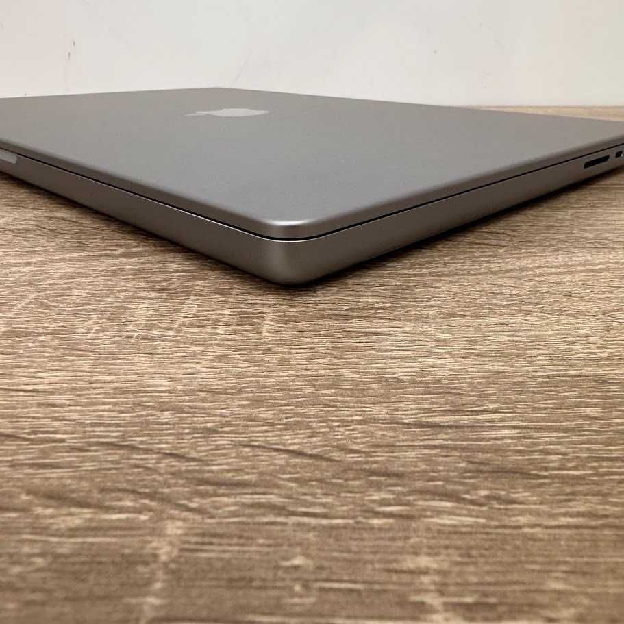 Macbook Pro 16" 2021 M1 Max / 64Gb DDR5 / SSD 1000Gb (код: M0730)