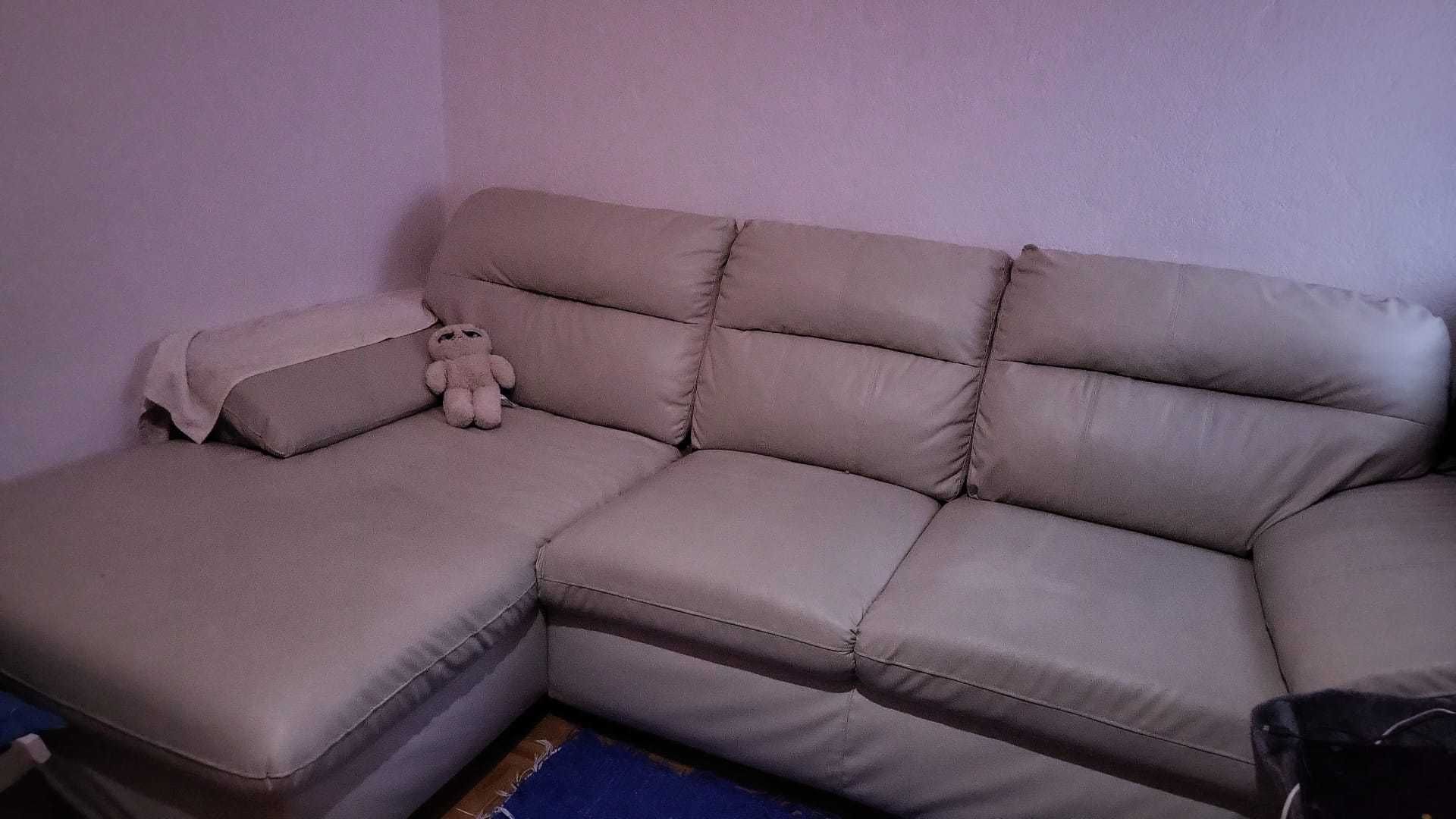 Sofá IKEA em PELE de 3 Lugares com Chaise longue bem estimado