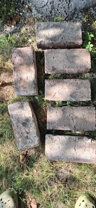 Cegła rozbiórkowa z rozbiórki