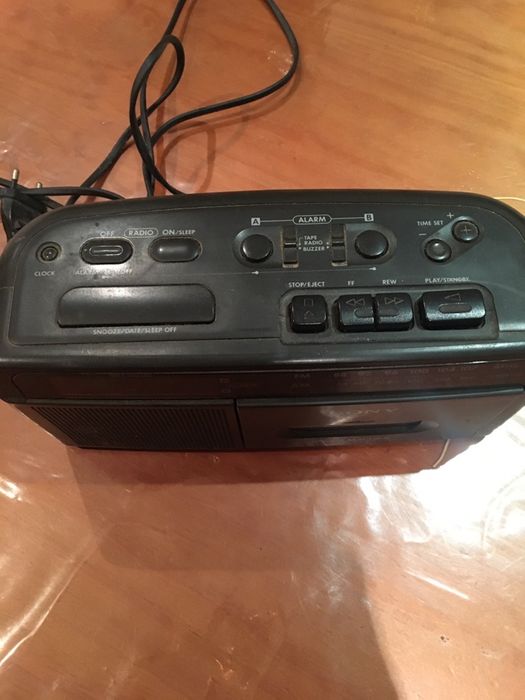 Rádio e despertador Sony