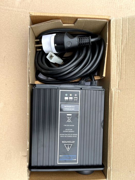 Ładowarka S.P.E. CBHD1-XR 24V 13A