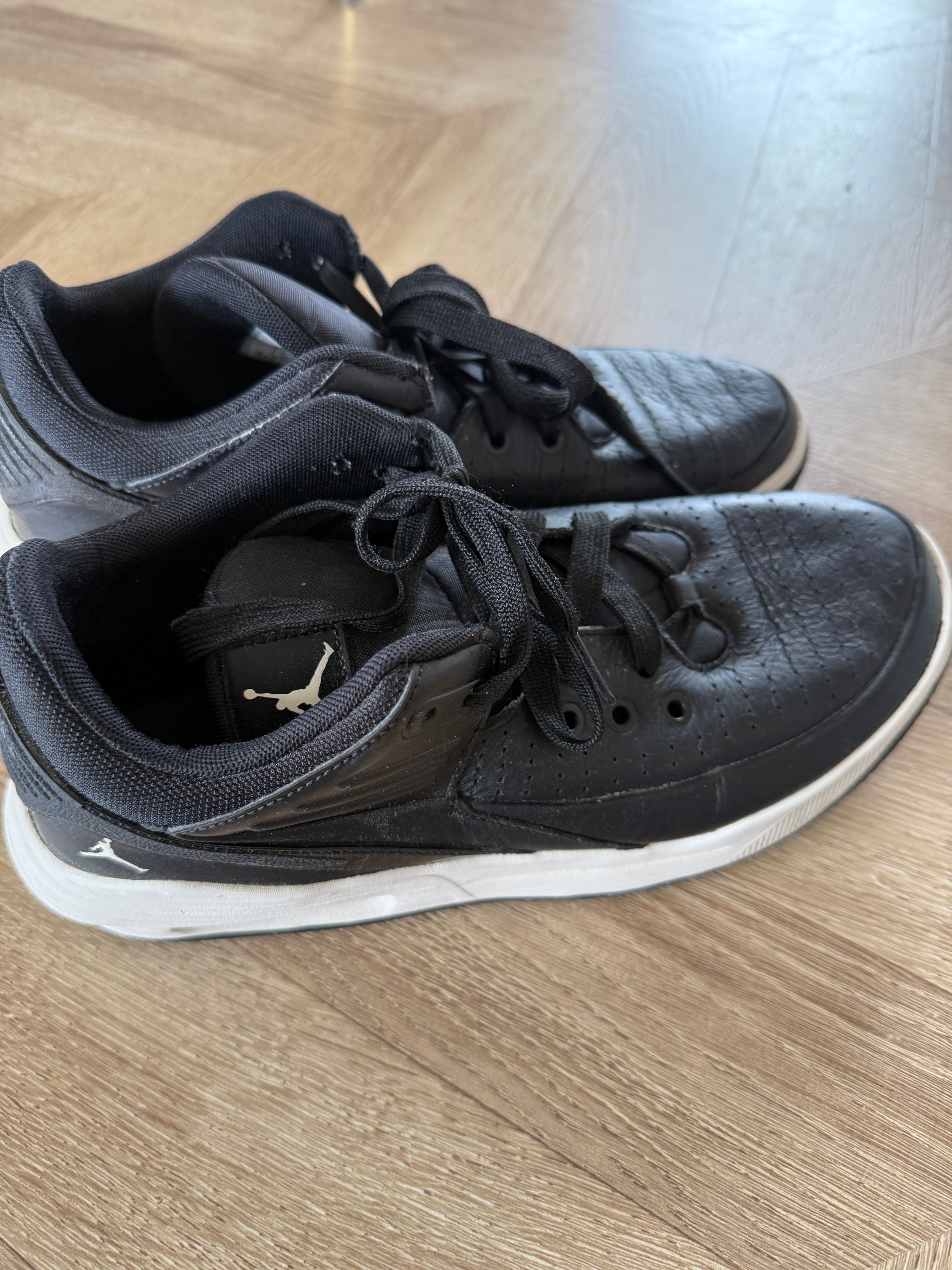 Jordan Max Aura 5