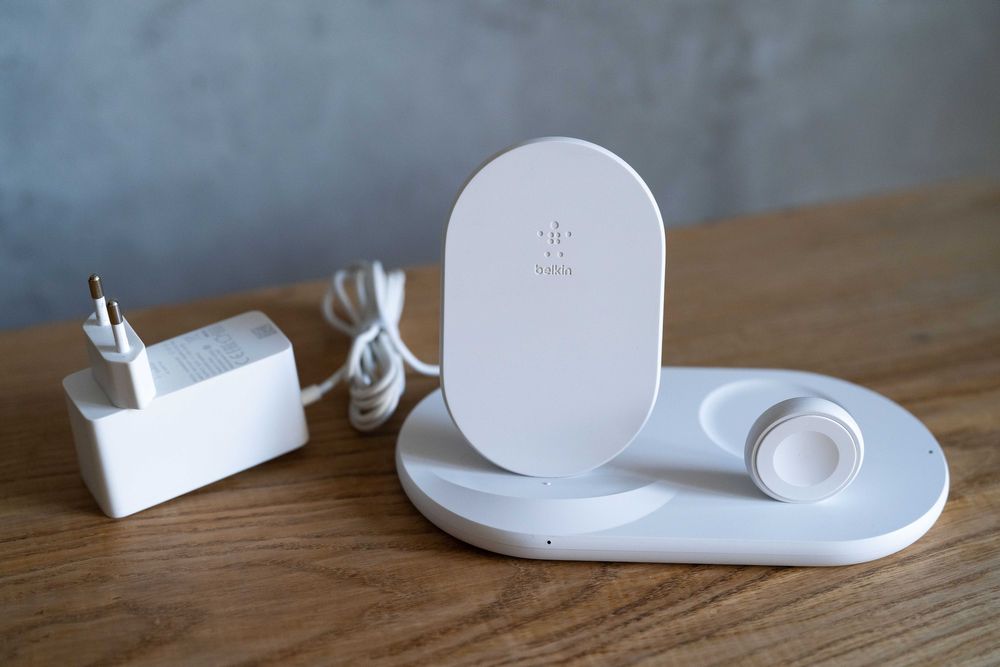 Безпровідний зарядний пристрій 3 в 1 Belkin WIZ001