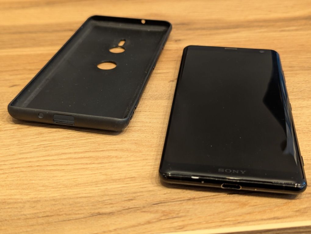 Sony Xperia ZX3 4/64GB + etui