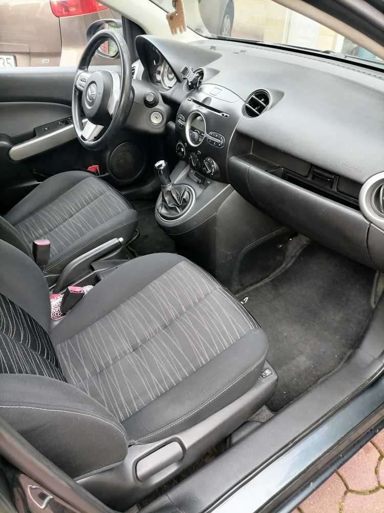 Mazda 2 1.3 86 KM 2010r.