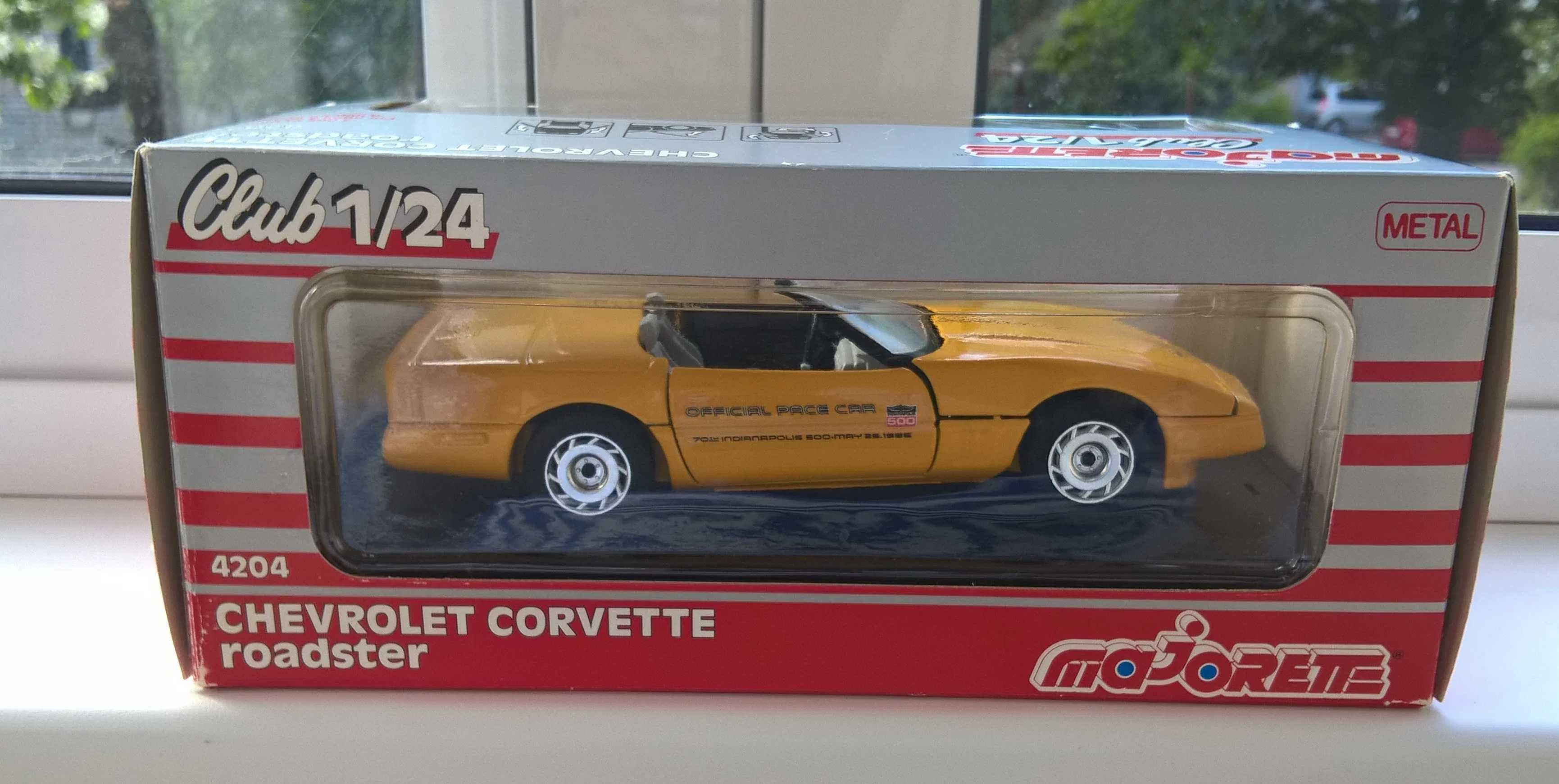 Chevrolet Corvette roadster (1987) от фирмы MAJORETTE 1/24