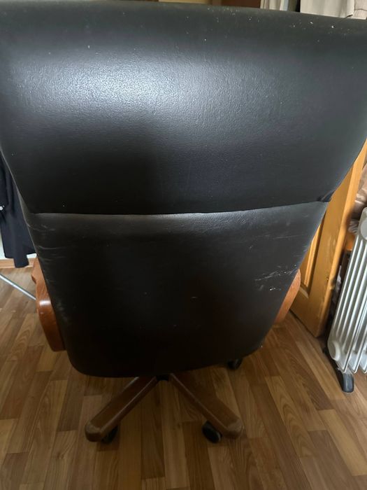 Офісне Шкіряне крісло