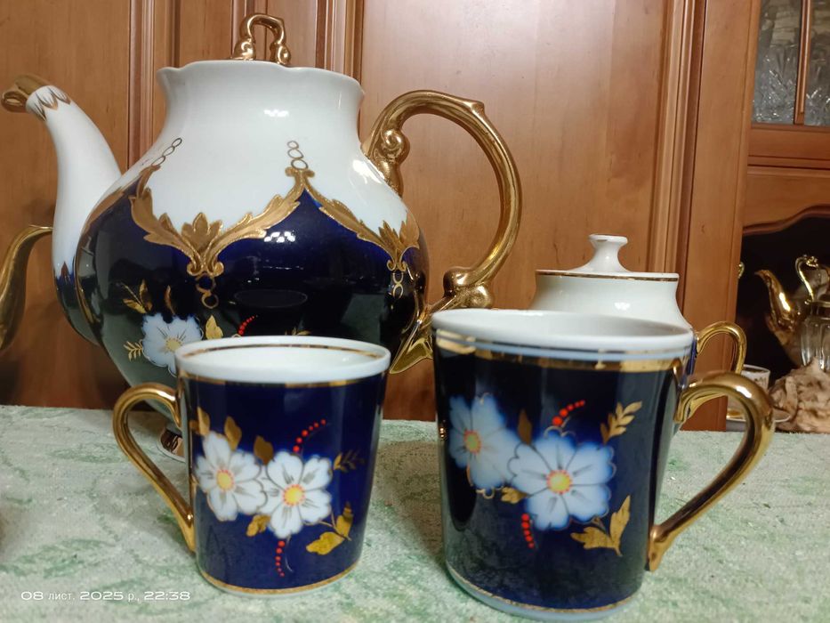 Сервиз Яблоневый Цвет Довбыш. Чашки, блюдца .