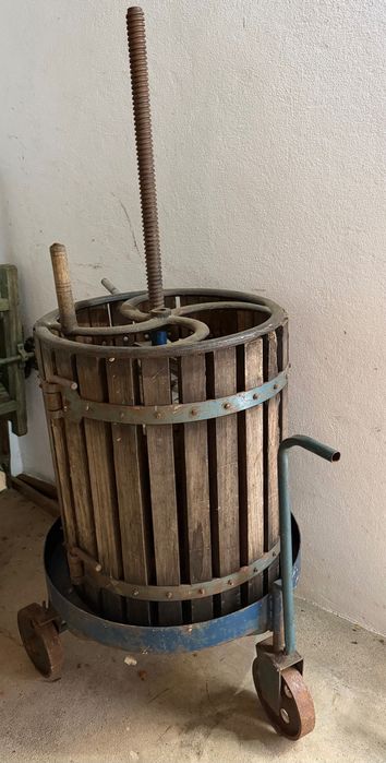 Prensa de Vinho Tradicional