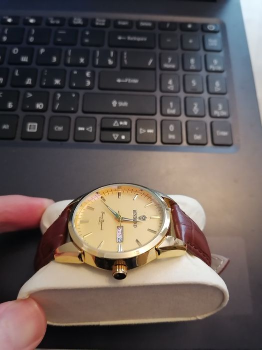 Продам часы наручные