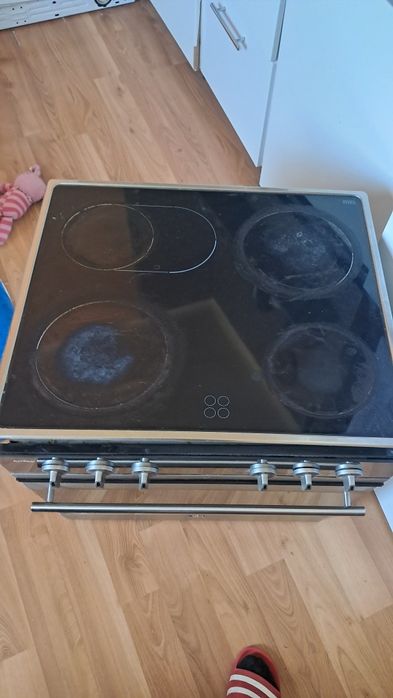 Kuchnia do wbudowania +Płyta ceramiczna