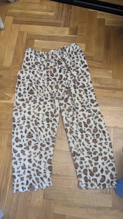 Продам костюм женский XL