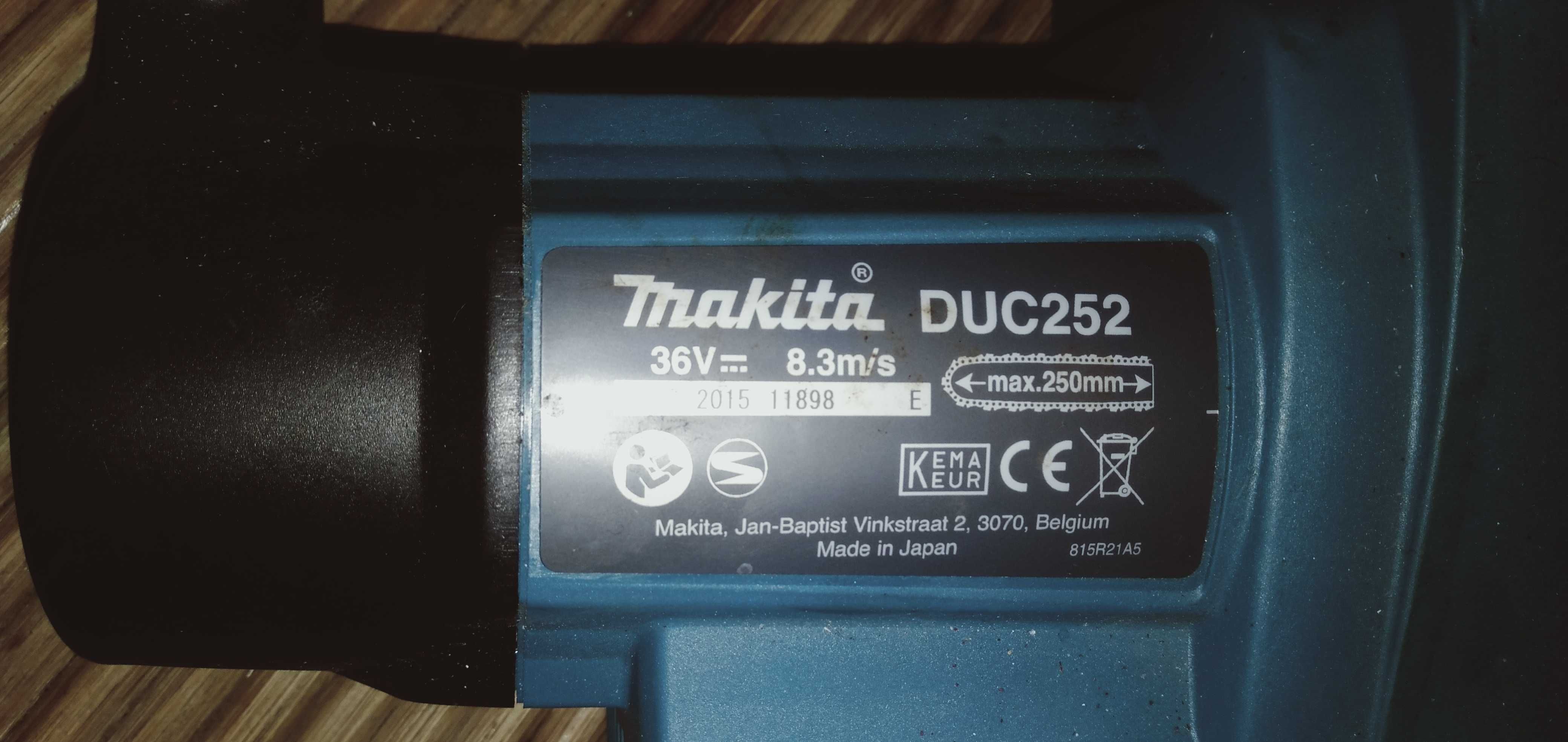 Makita - akumulatorowa piła łańcuchowa.