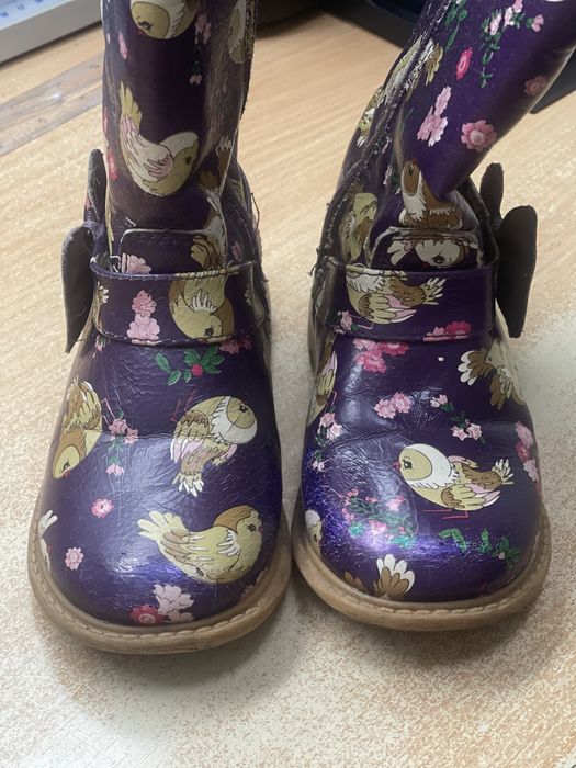 Віддам сапожки на дівчику ,18р