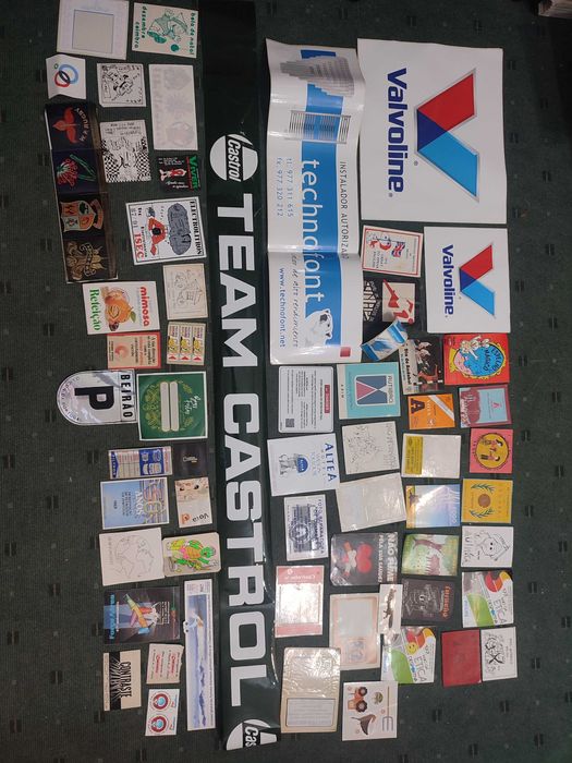 Lote 120 Autocolantes Colecionáveis diversos