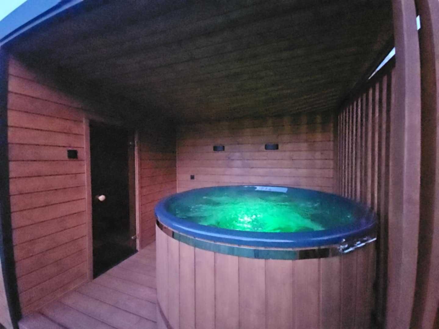 Sauna jacuuzi domek ogrodowy