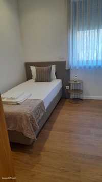 670632 - Quarto Suite com cama de solteiro em casa com 6 quartos