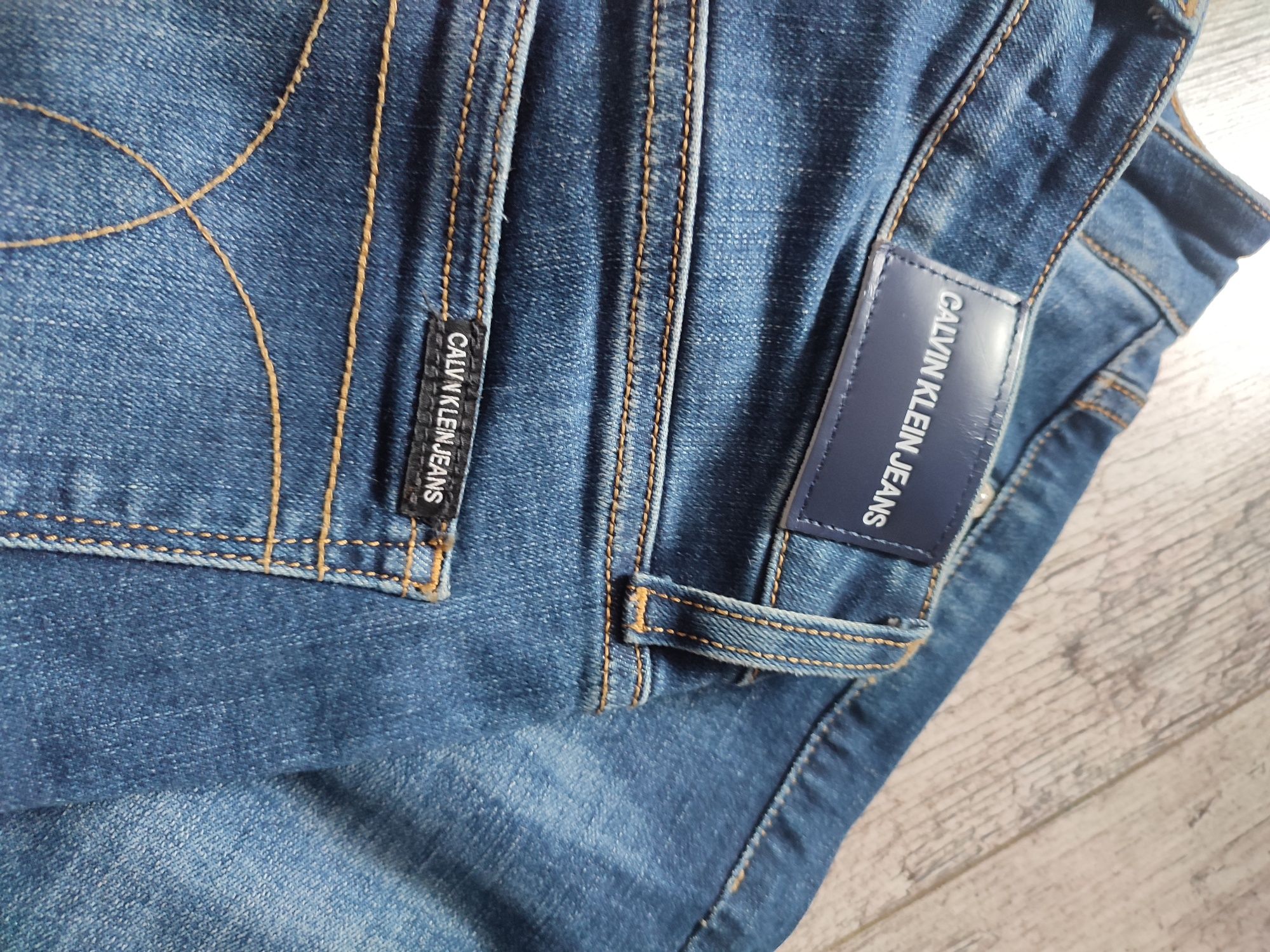 Jeansy Calvin Klein rozm XS W 25