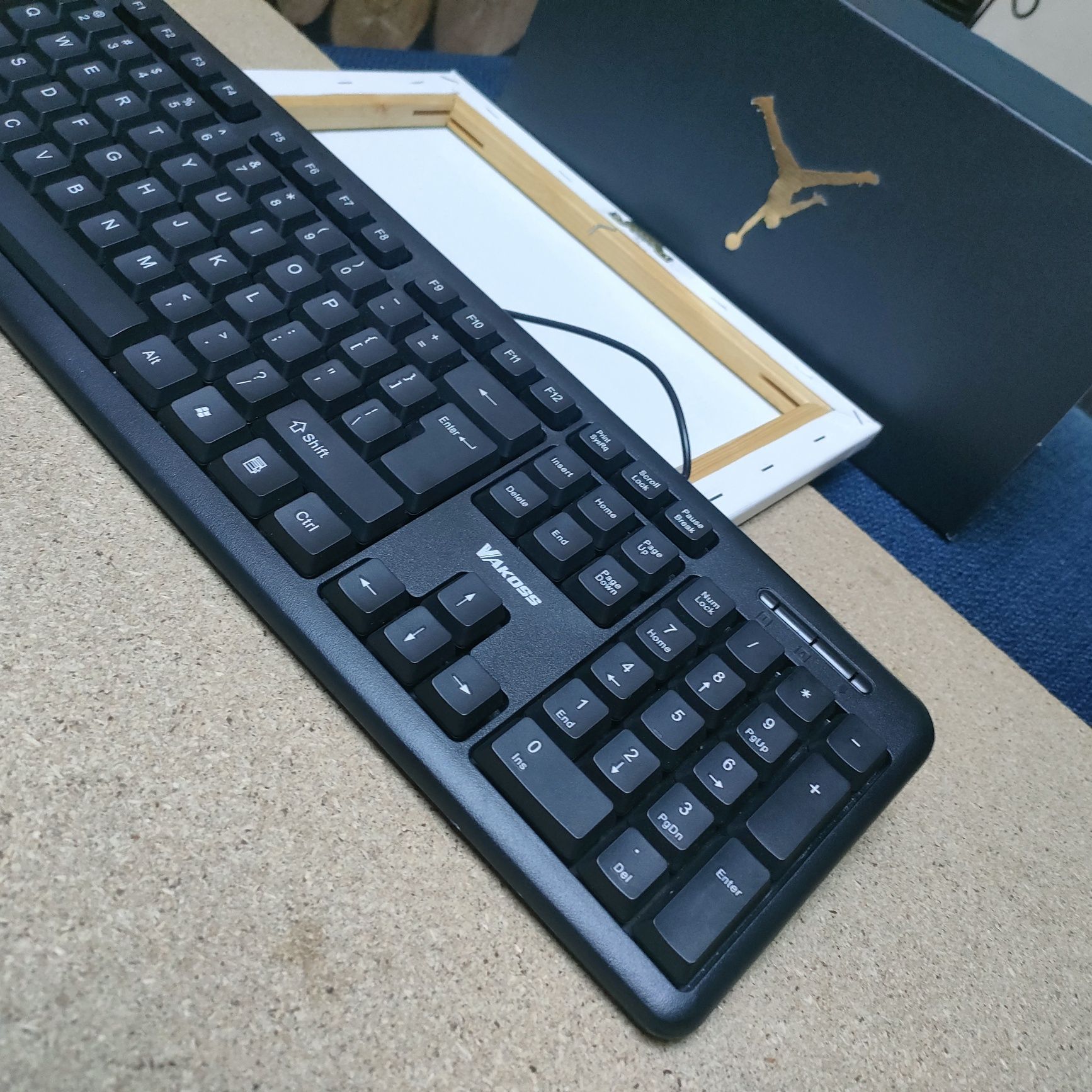 Klawiatura Vakoss TK-103PK USB – na części / do naprawy (przetarty kab
