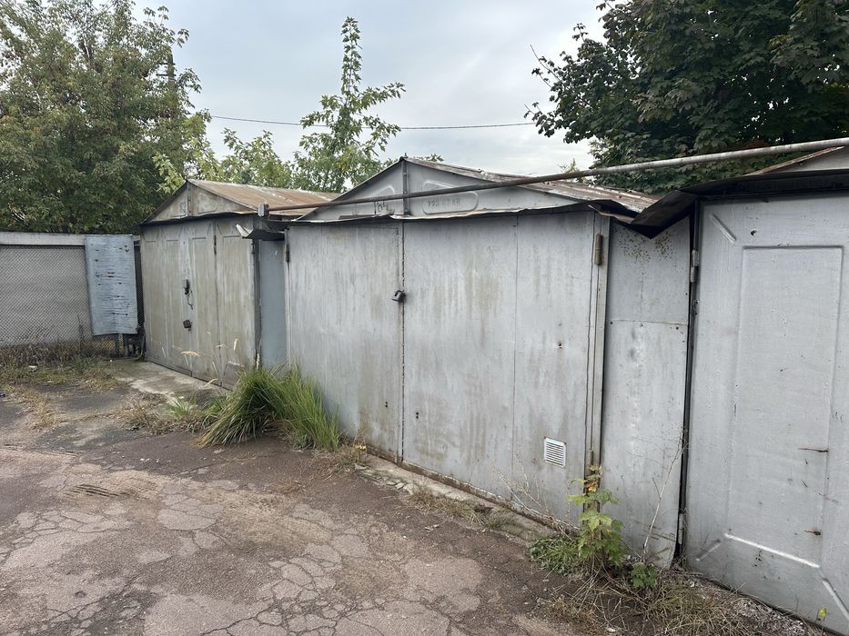 Продам гараж Богатирська 22. ГК «Славутич»