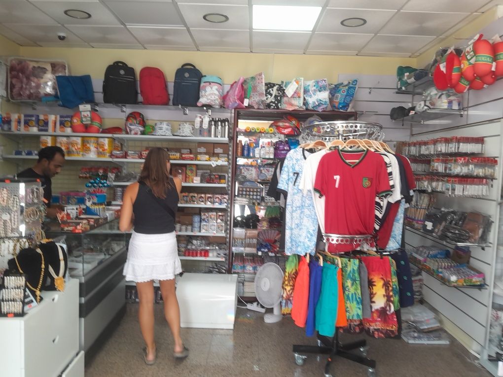 Loja Costa Caparica a venda, perto praia, store to sell  CostaCaparica