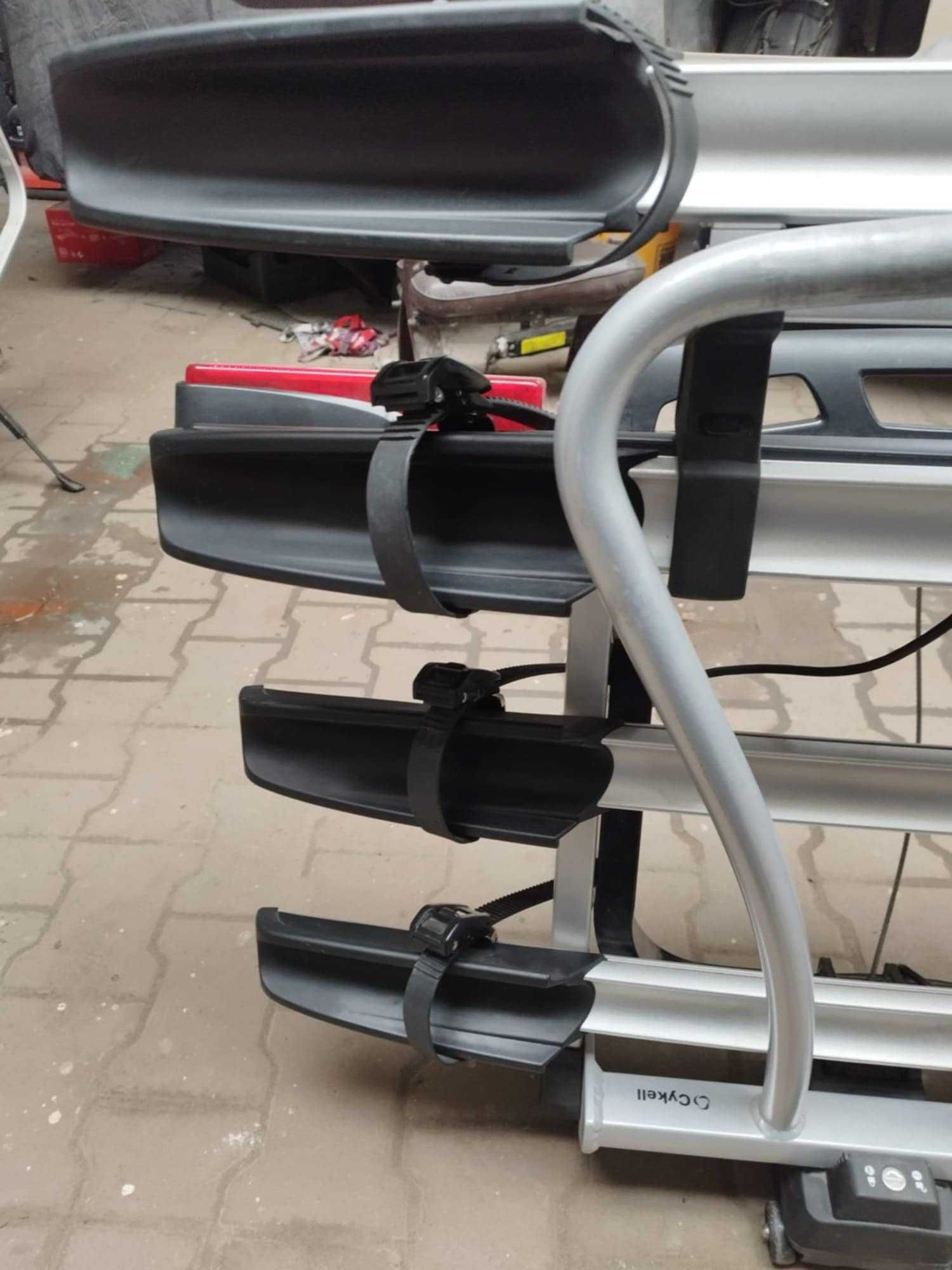 Bagażnik platforma hak Yakima Cykell JustClick 4 rowery st.jak nowy