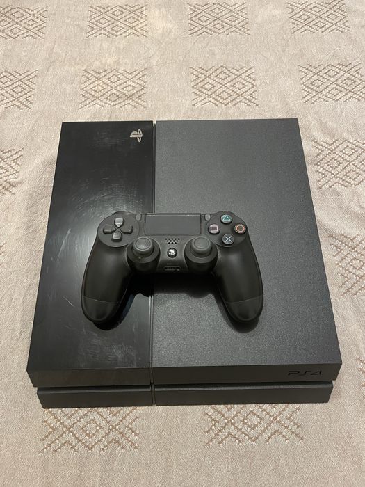 Playstation 4 + Comando Preto