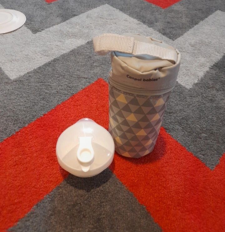 Opakowanie Termoizolacyjne na butelki i pojemnik na mleko