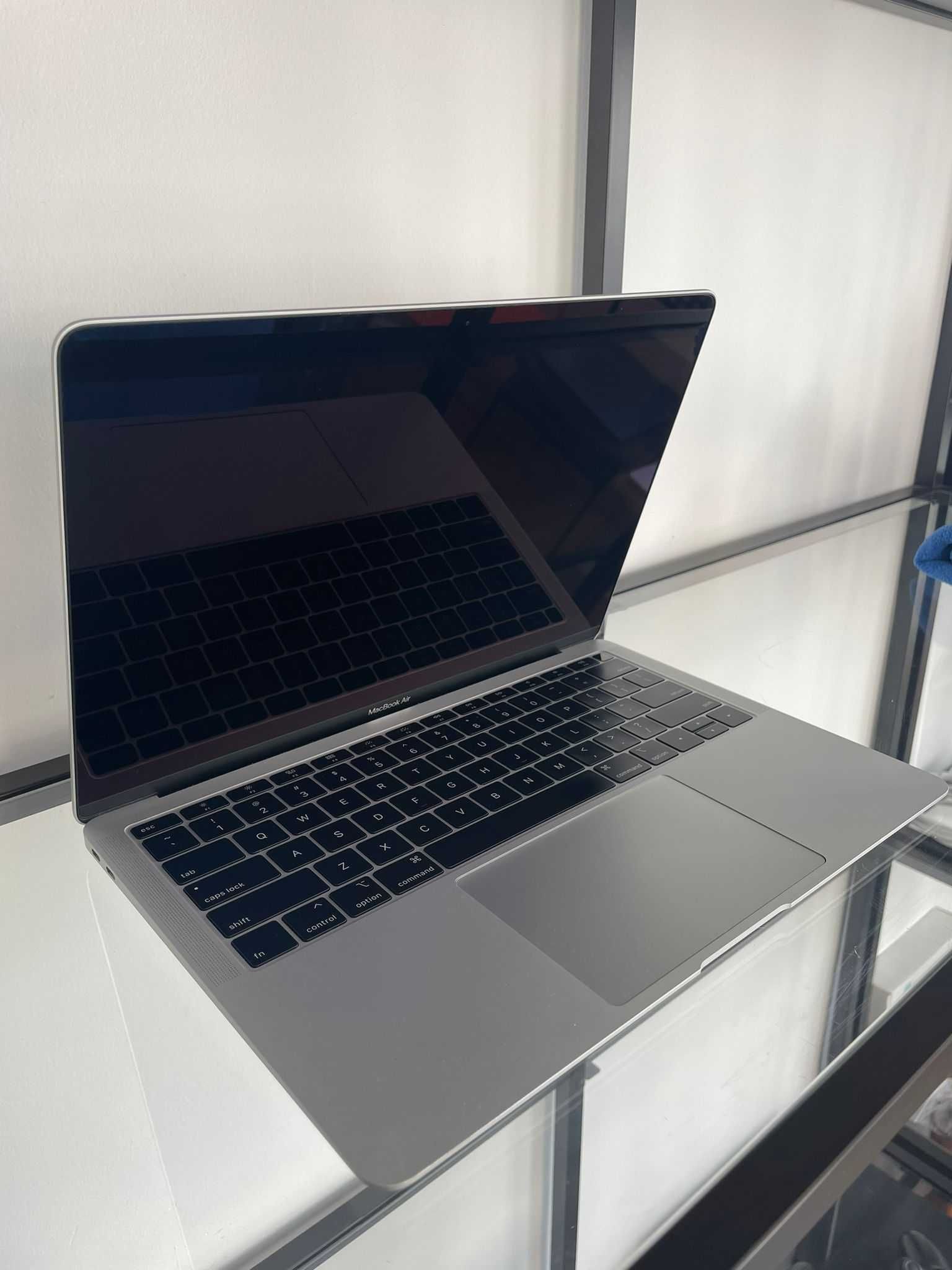 Macbook Air / 8GB RAM / Intel I5 / 2019 / LOJA FISÍCA