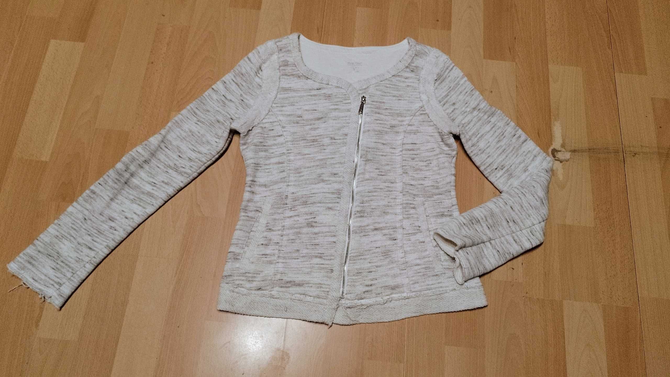 Bluzka CALVIN KLEIN r.XS stan bardzo dobry
