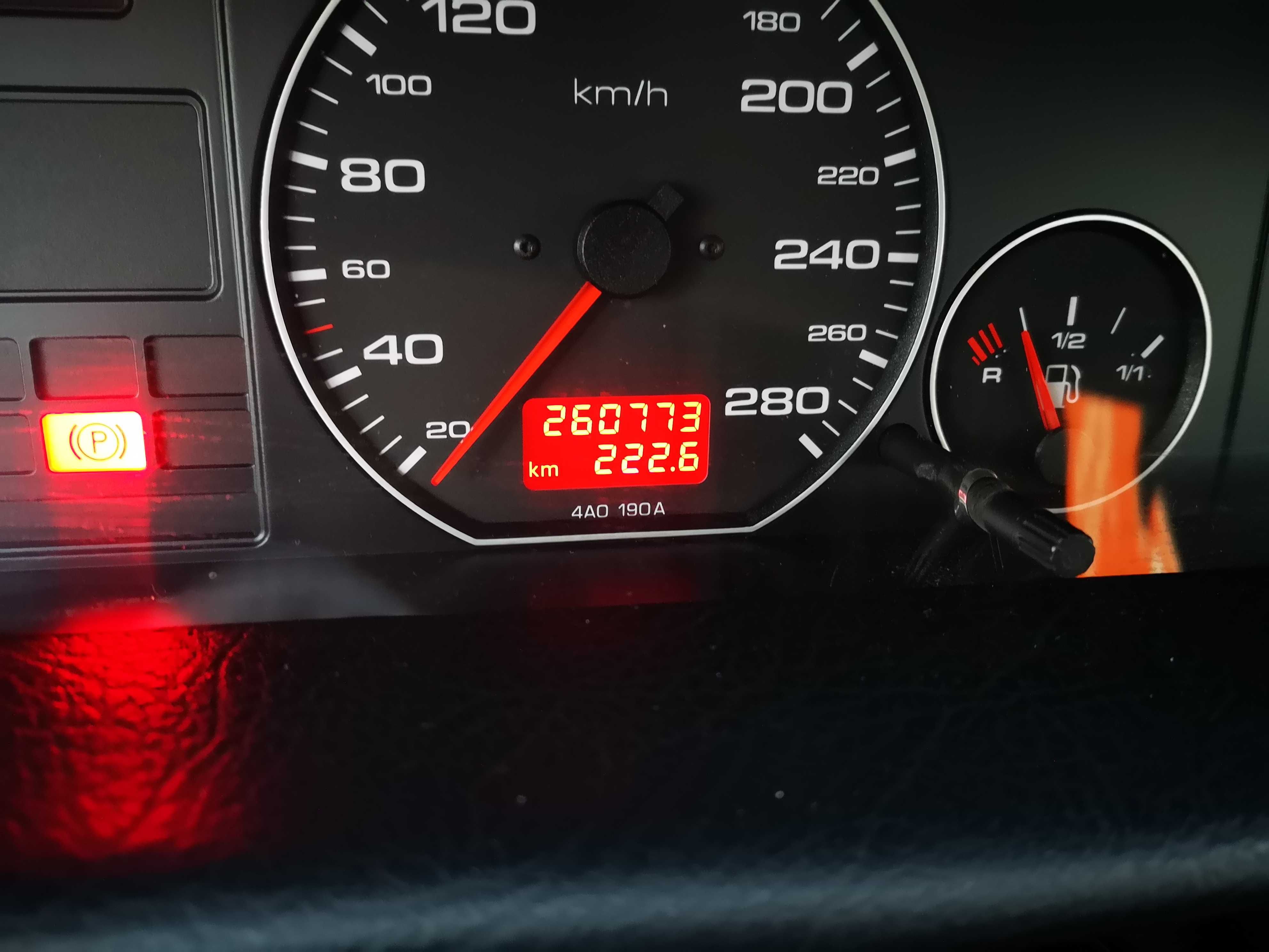 AUDI A6 C4 2,6 V6