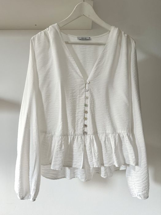 Luźna bluzka biała koszula oversize falbana wiskoza wiskozowa