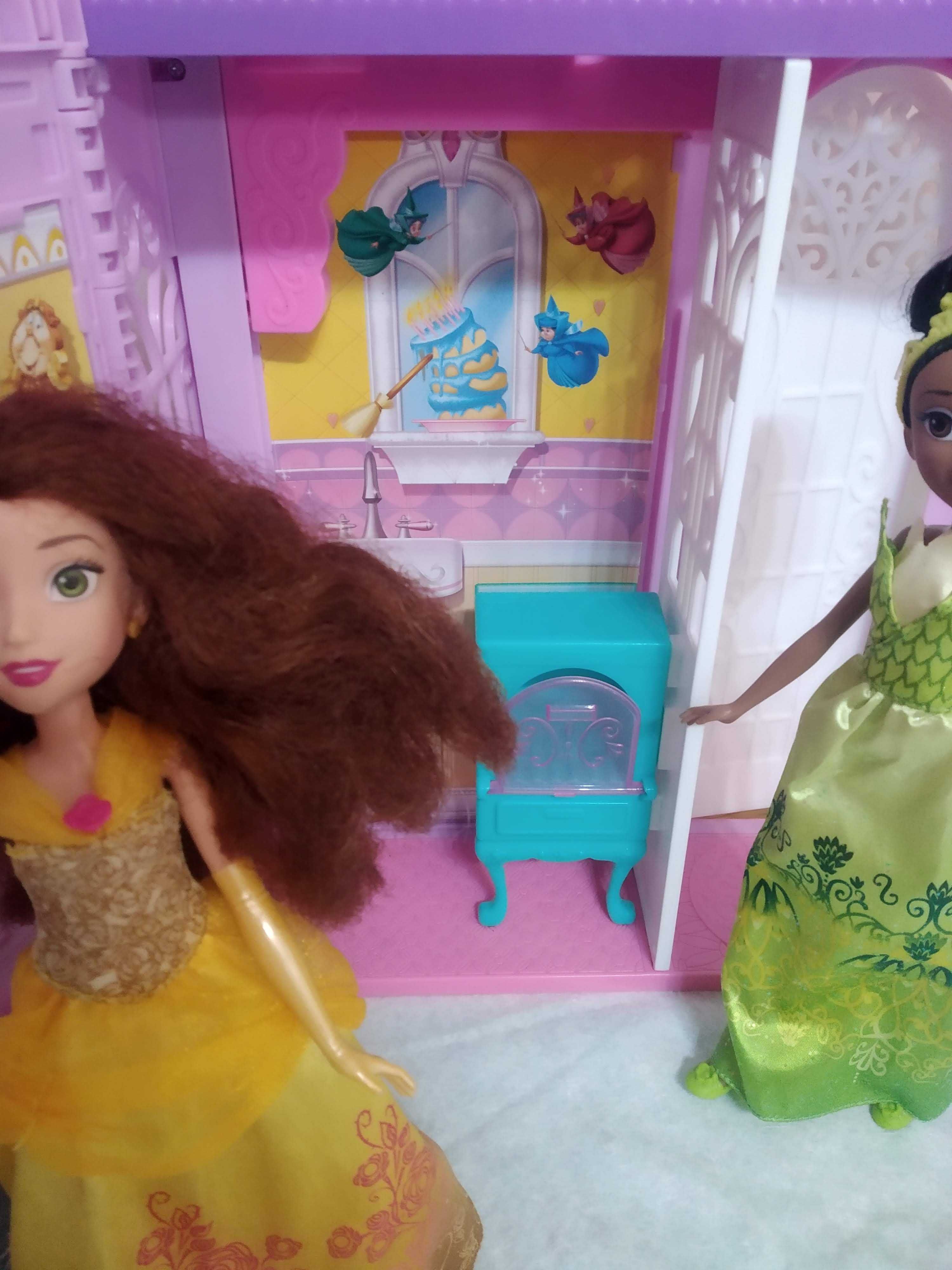 Brinquedo Casa Castelo Disney e 3 bonecas (Princesas) desdobrável