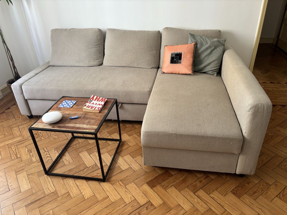 Sofá cama IKEA.