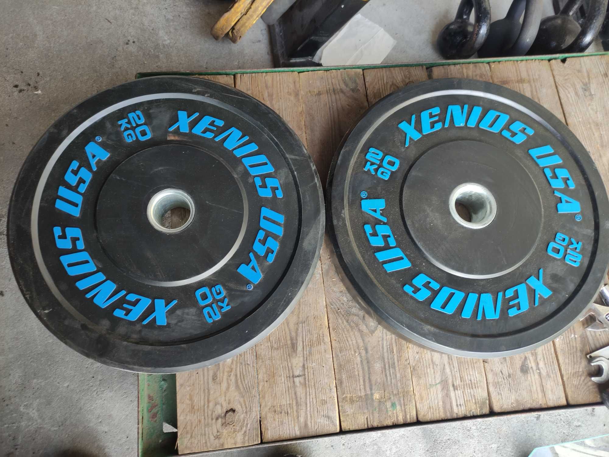 Obciążenie ogumowane olimpijskie bumper XENIOS USA 2x20kg fi 51mm