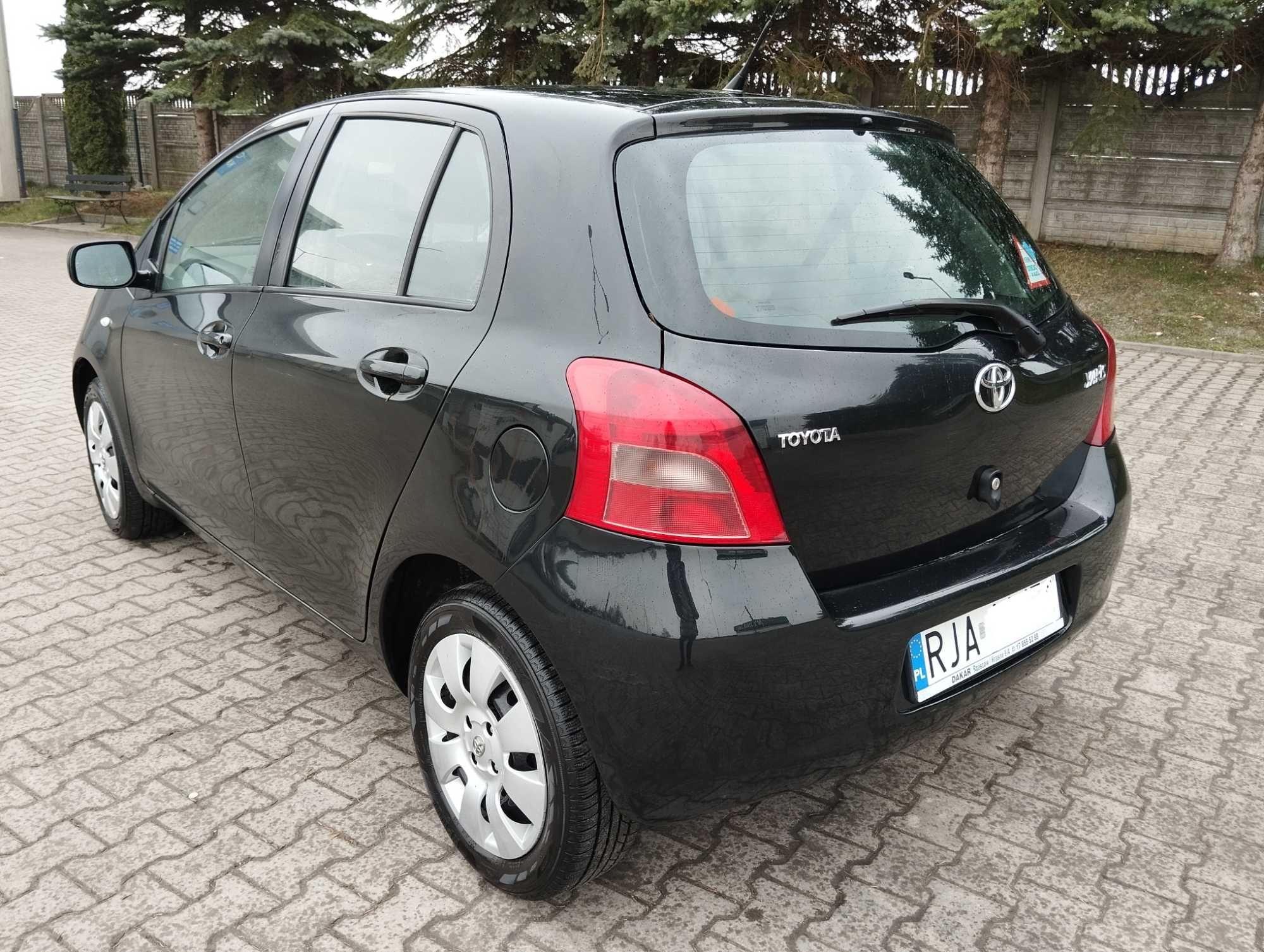 Toyota Yaris, benzyna, 5 drzwi, klimatyzacja, stan bdb, serwisowana