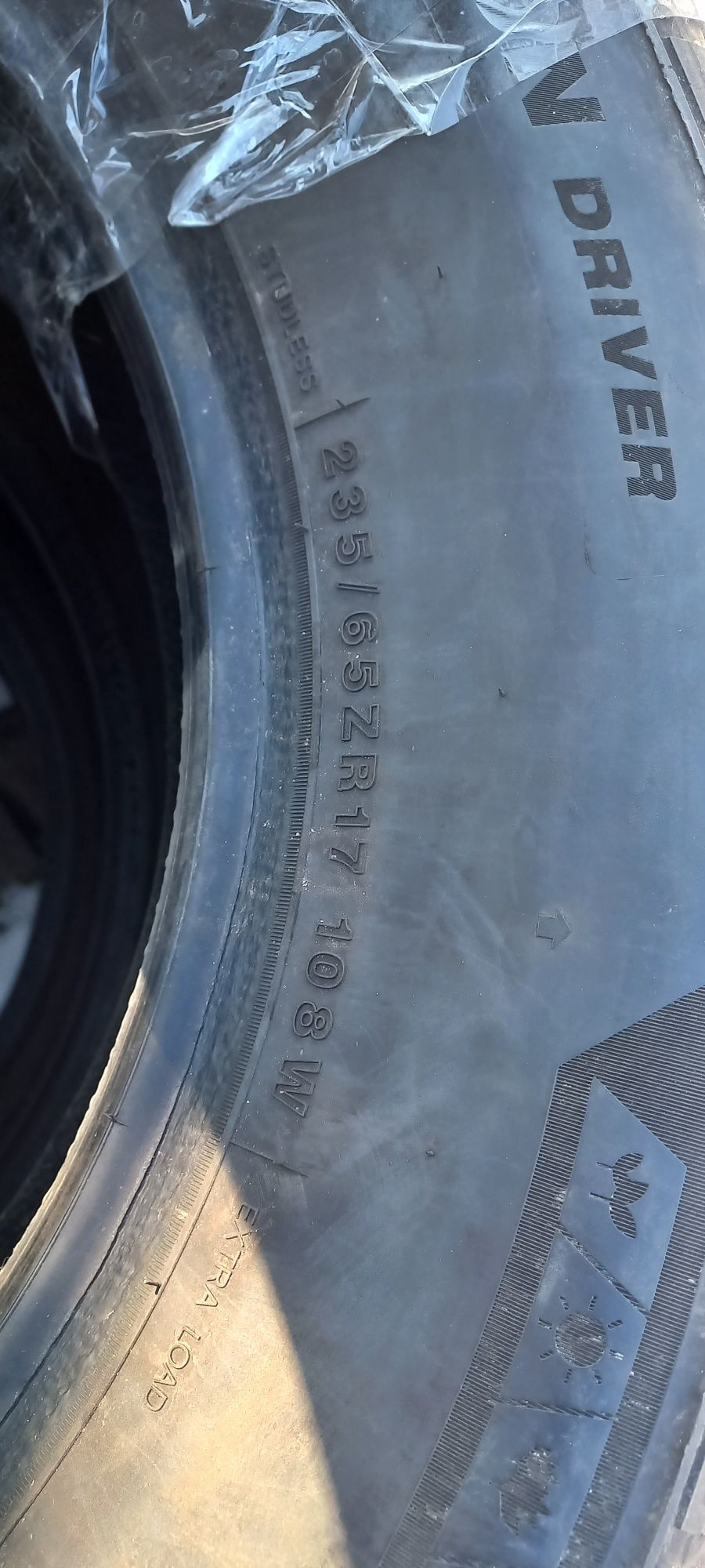 Продам Резину зима Imperial 235/65 R17