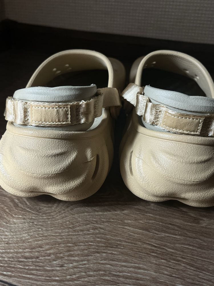 Crocs echo clog 40 розмір M7 W9