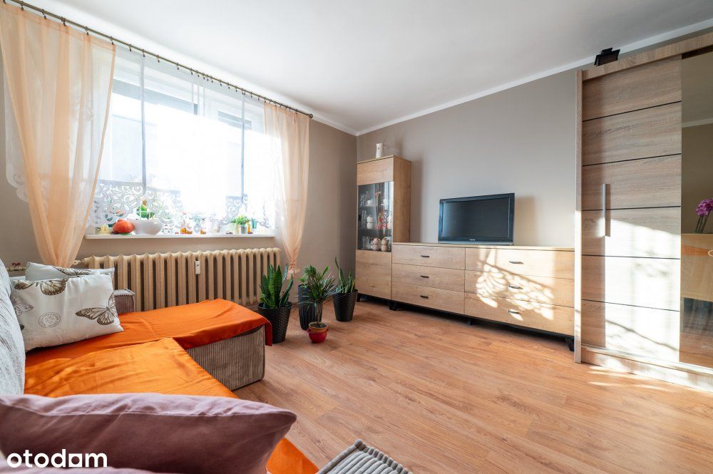 Duże, przestronne mieszkanie przy ul. Leszczyńskiej.