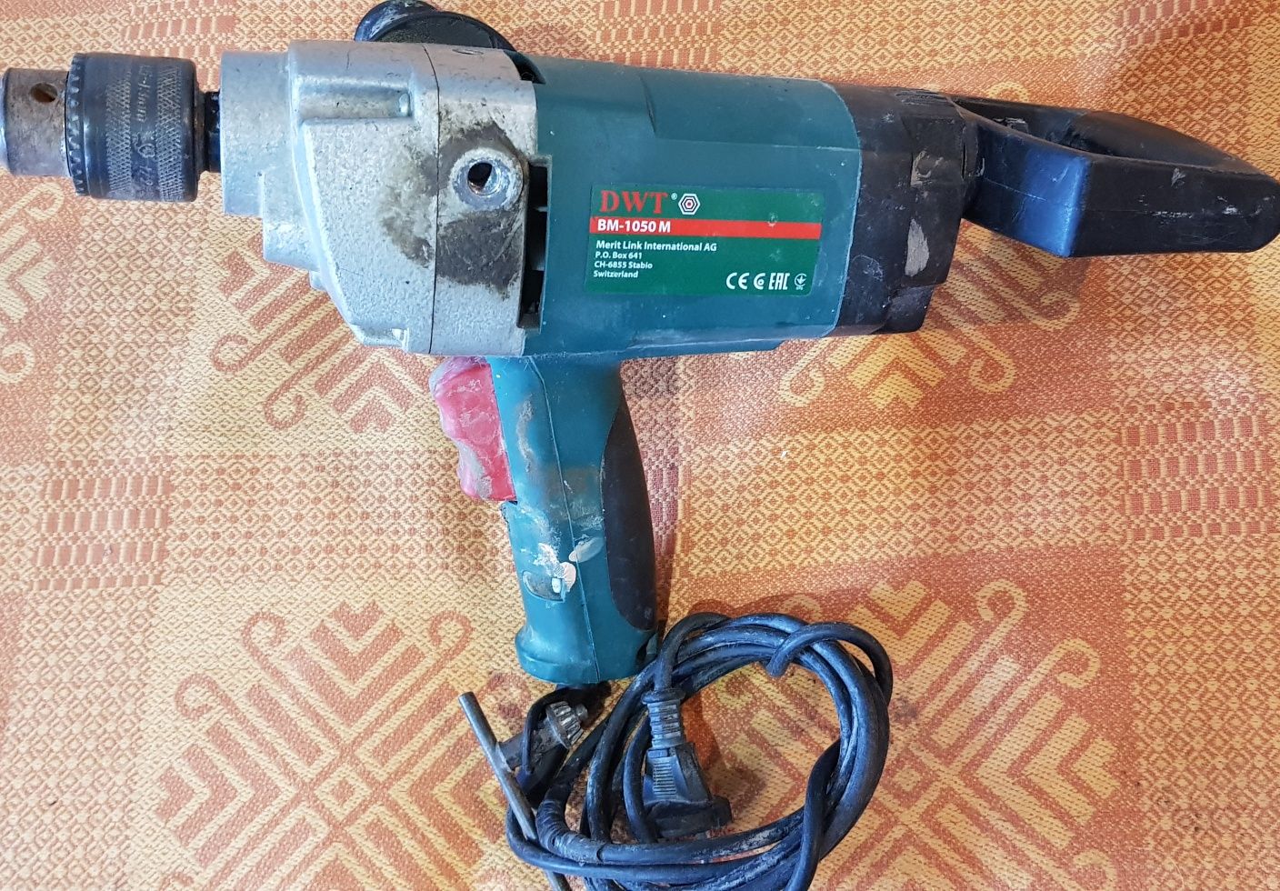 Дрель-миксер DWT BM-1050 M