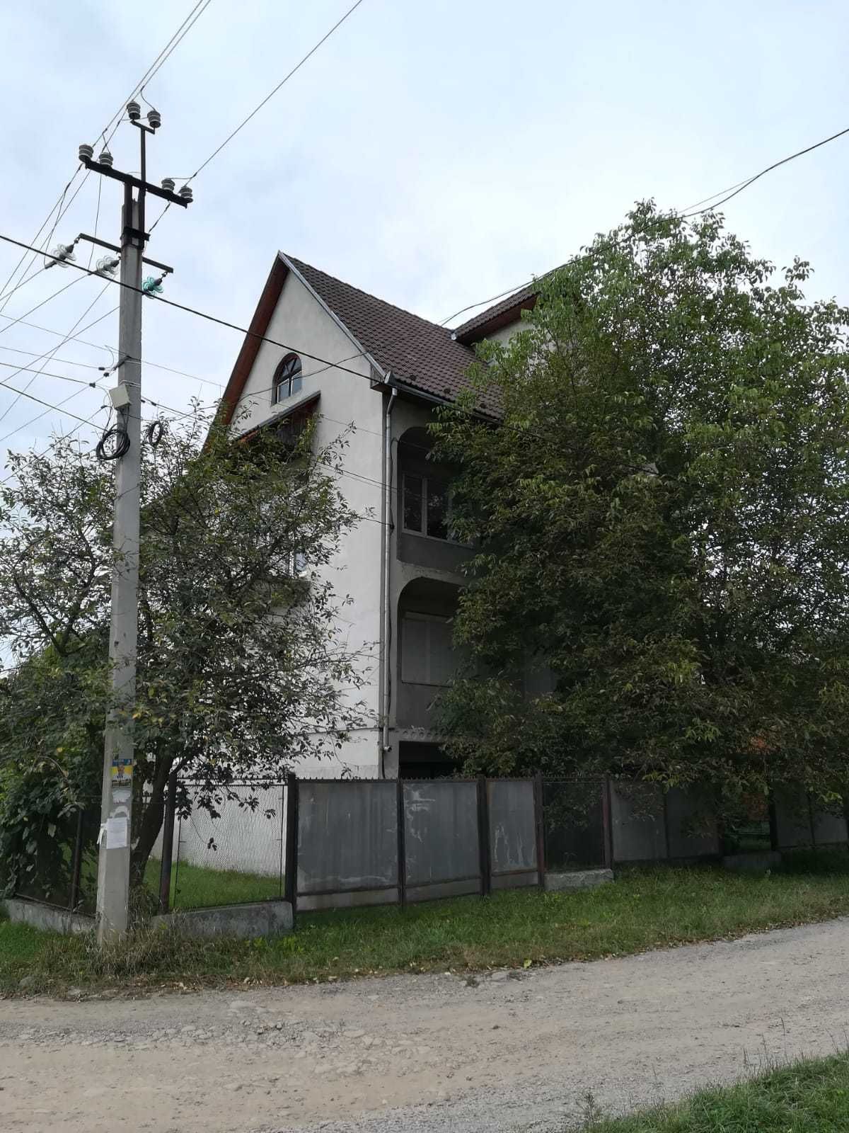 Будинок в м.Свалява