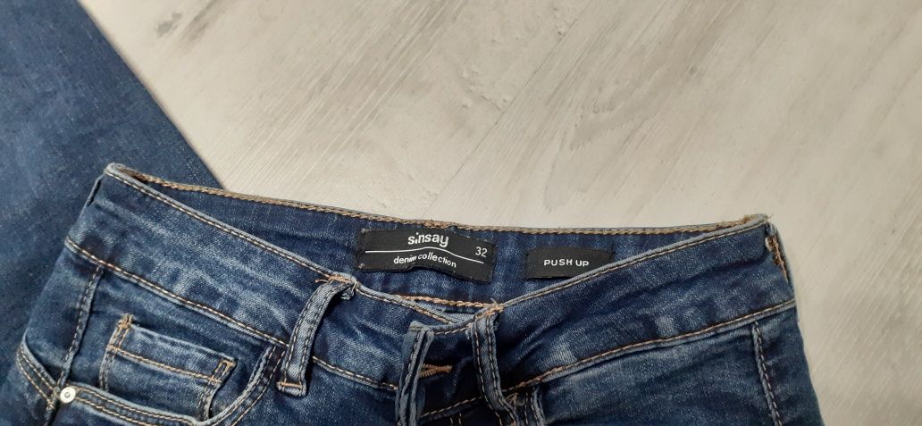 Spodnie jeans sinsay push up 32
