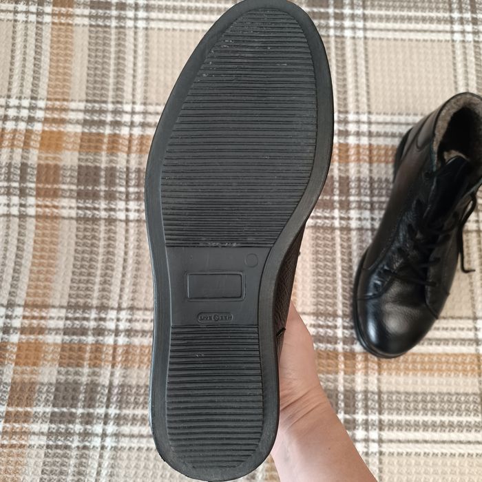 Шкіряні чоловічі ботінки фірми Badura