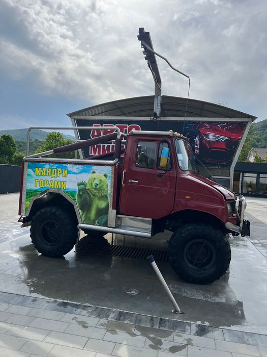 Mercedes Unimog 4x4
