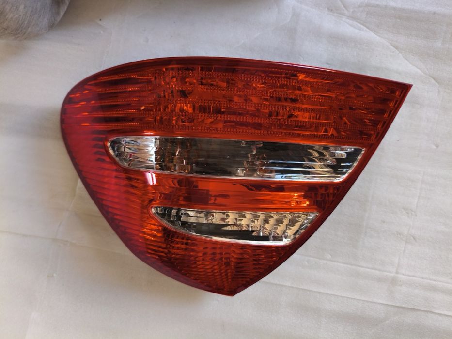 Lampa tylna prawa Mercedes E W211