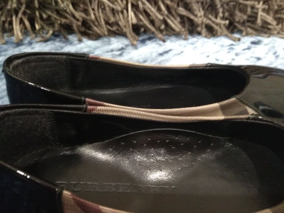 шикарні шкіряні туфлі Burberry, 34 размер, оригінал