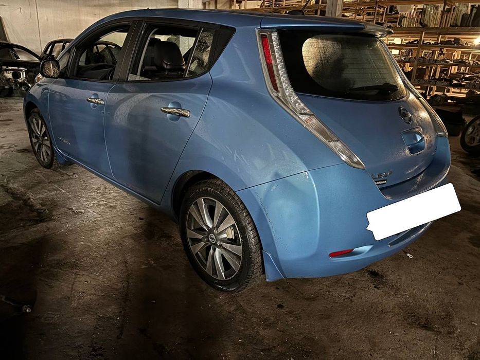 Разборка шрот запчасти Nissan Leaf  24kw колір RBJ нисан лиф