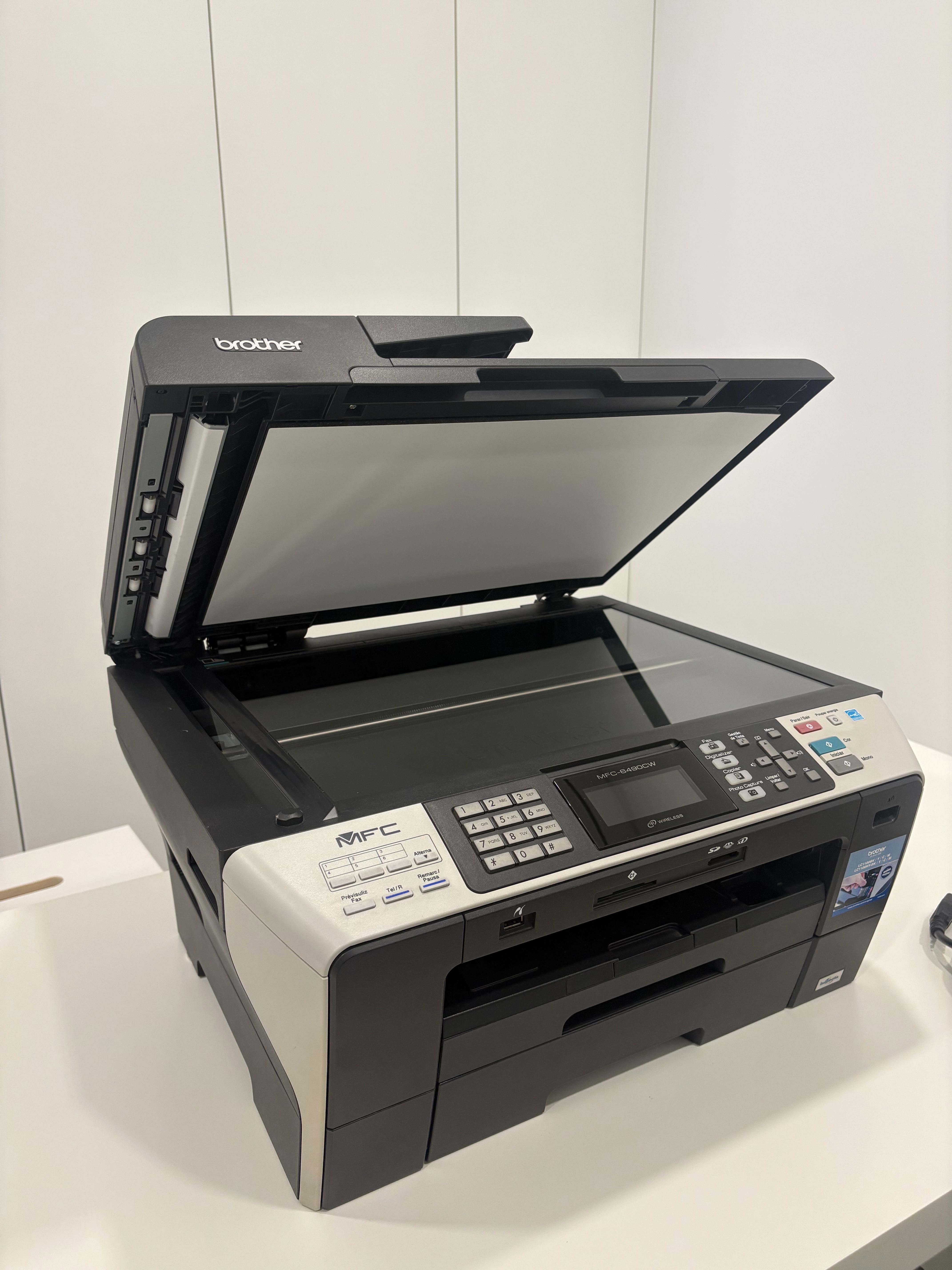 Impressora Brother MFC-6490CW