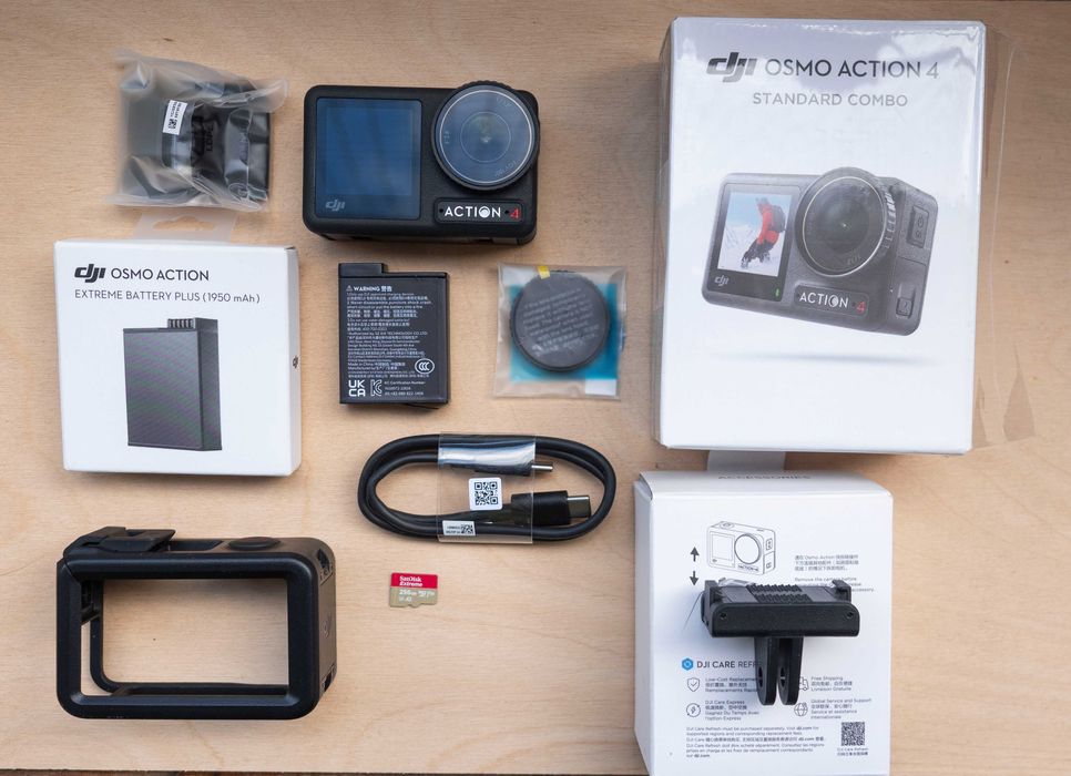 Kamera DJI Osmo Action 4 plus dodatki